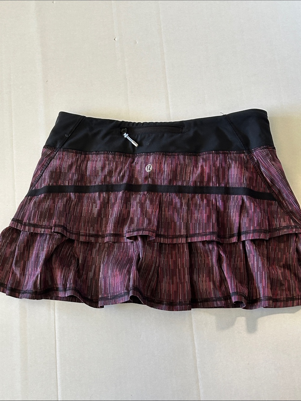 LULULEMON RUN PACE SETTER SKORT SIZE 6